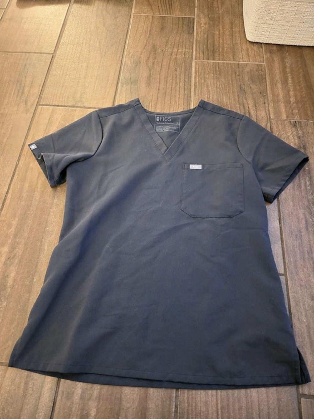 FIGS Catarina One-Pocket Scrub Top Blue Size Small